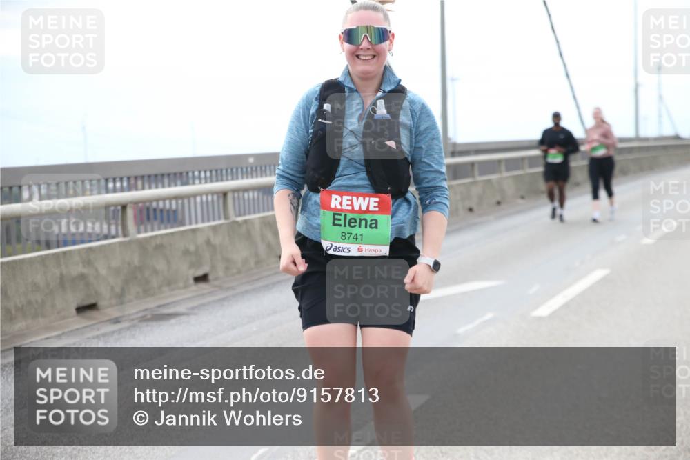 03.10.2025 - Köhlbrandbrückenlauf Jannik Wohlers http://msf.ph/oto/9157813 03.10.2025 16:09:23 Position 1 8741 meine-sportfotos.de