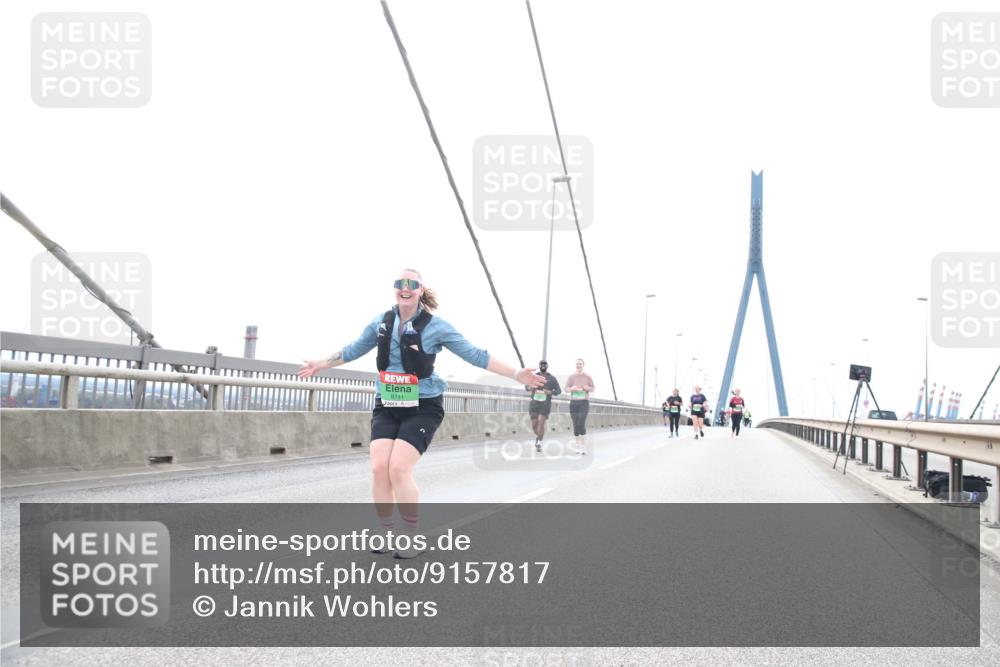 03.10.2025 - Köhlbrandbrückenlauf Jannik Wohlers http://msf.ph/oto/9157817 03.10.2025 16:09:26 Position 1 8741 meine-sportfotos.de