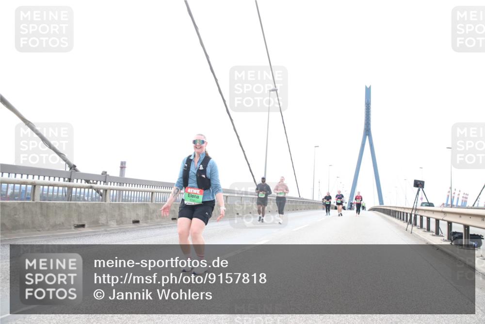 03.10.2025 - Köhlbrandbrückenlauf Jannik Wohlers http://msf.ph/oto/9157818 03.10.2025 16:09:26 Position 1 8741 meine-sportfotos.de