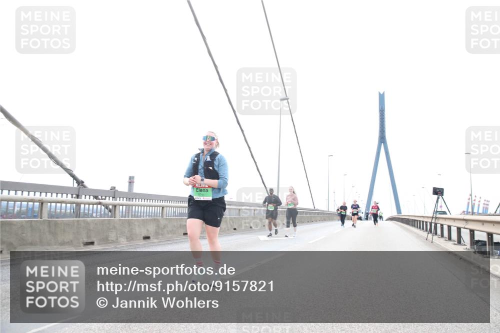 03.10.2025 - Köhlbrandbrückenlauf Jannik Wohlers http://msf.ph/oto/9157821 03.10.2025 16:09:26 Position 1  meine-sportfotos.de