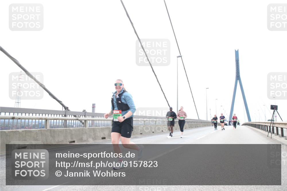 03.10.2025 - Köhlbrandbrückenlauf Jannik Wohlers http://msf.ph/oto/9157823 03.10.2025 16:09:27 Position 1  meine-sportfotos.de