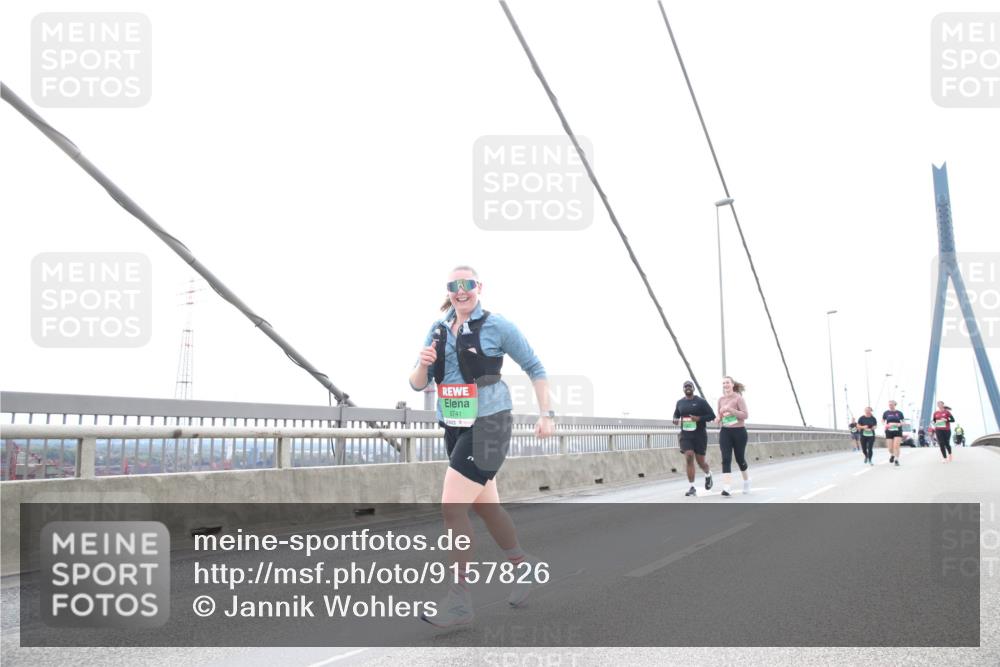 03.10.2025 - Köhlbrandbrückenlauf Jannik Wohlers http://msf.ph/oto/9157826 03.10.2025 16:09:27 Position 1 8741 meine-sportfotos.de
