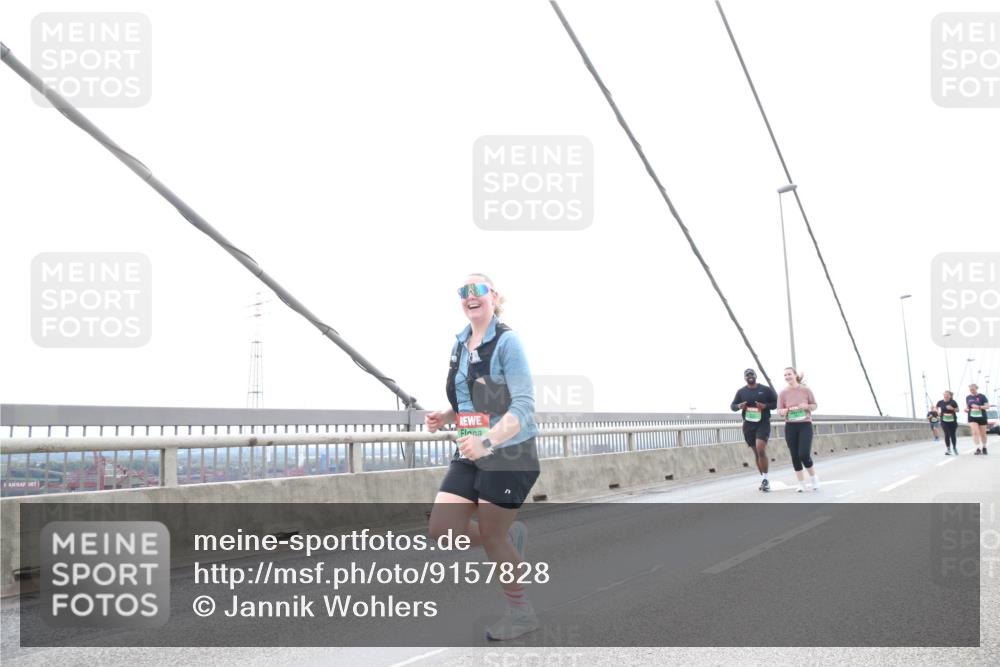 03.10.2025 - Köhlbrandbrückenlauf Jannik Wohlers http://msf.ph/oto/9157828 03.10.2025 16:09:27 Position 1  meine-sportfotos.de