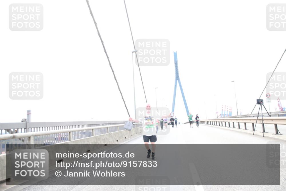 03.10.2025 - Köhlbrandbrückenlauf Jannik Wohlers http://msf.ph/oto/9157833 03.10.2025 16:10:09 Position 1  meine-sportfotos.de