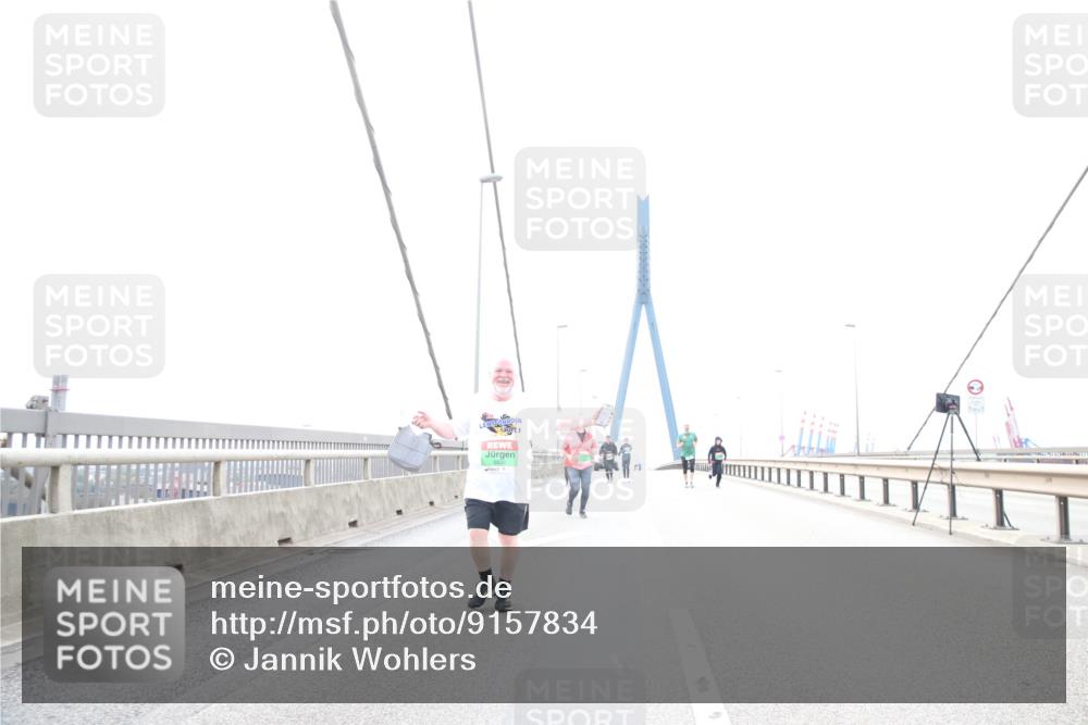 03.10.2025 - Köhlbrandbrückenlauf Jannik Wohlers http://msf.ph/oto/9157834 03.10.2025 16:10:10 Position 1  meine-sportfotos.de