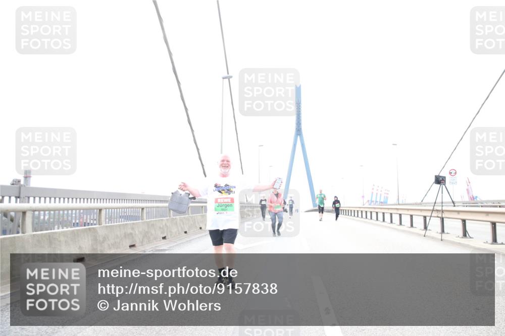 03.10.2025 - Köhlbrandbrückenlauf Jannik Wohlers http://msf.ph/oto/9157838 03.10.2025 16:10:10 Position 1 8538 meine-sportfotos.de
