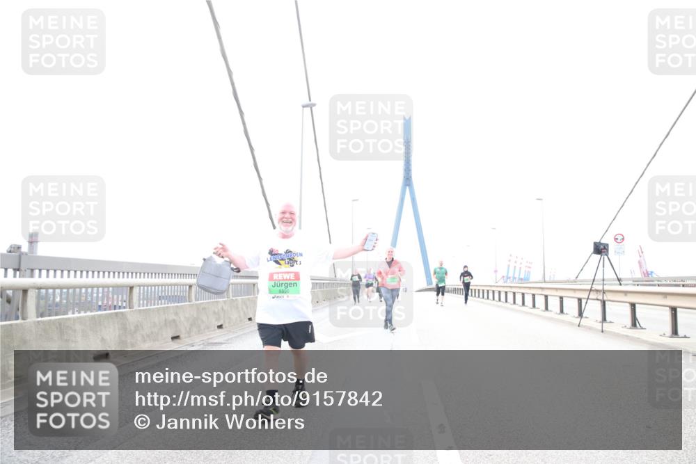 03.10.2025 - Köhlbrandbrückenlauf Jannik Wohlers http://msf.ph/oto/9157842 03.10.2025 16:10:11 Position 1 8538 meine-sportfotos.de