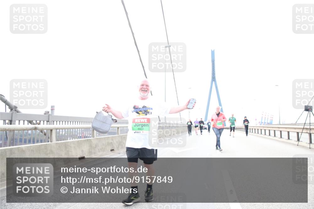 03.10.2025 - Köhlbrandbrückenlauf Jannik Wohlers http://msf.ph/oto/9157849 03.10.2025 16:10:11 Position 1 8538 meine-sportfotos.de