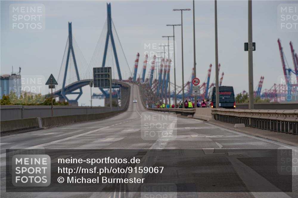 03.10.2025 - Köhlbrandbrückenlauf Michael Burmester http://msf.ph/oto/9159067 03.10.2025 15:30:55 Position 3  meine-sportfotos.de