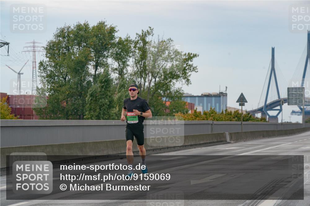 03.10.2025 - Köhlbrandbrückenlauf Michael Burmester http://msf.ph/oto/9159069 03.10.2025 15:34:11 Position 3 9144 meine-sportfotos.de