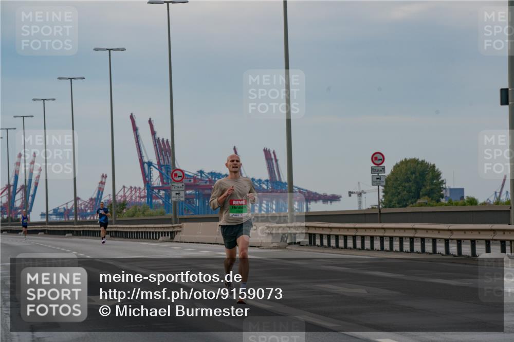 03.10.2025 - Köhlbrandbrückenlauf Michael Burmester http://msf.ph/oto/9159073 03.10.2025 15:35:24 Position 3  meine-sportfotos.de