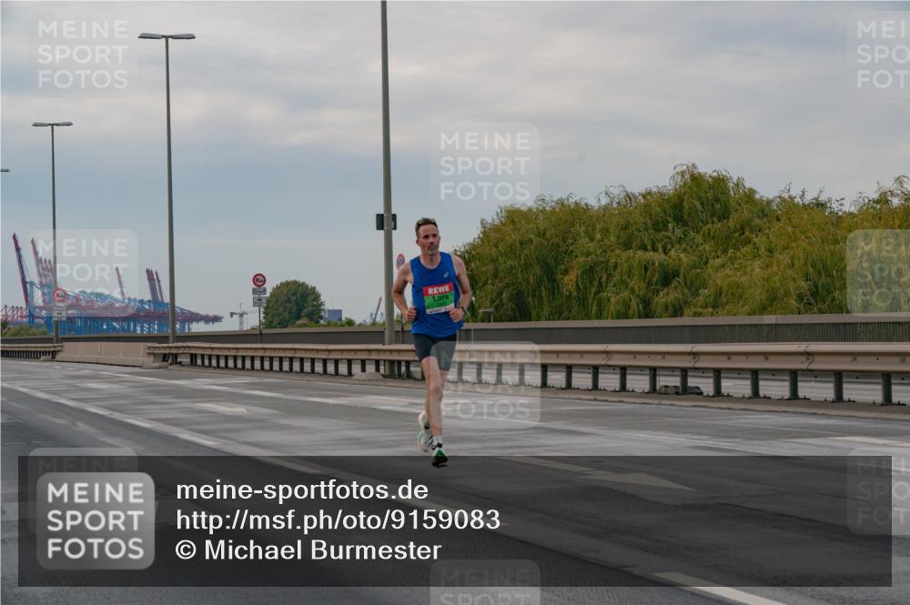 03.10.2025 - Köhlbrandbrückenlauf Michael Burmester http://msf.ph/oto/9159083 03.10.2025 15:35:59 Position 3  meine-sportfotos.de