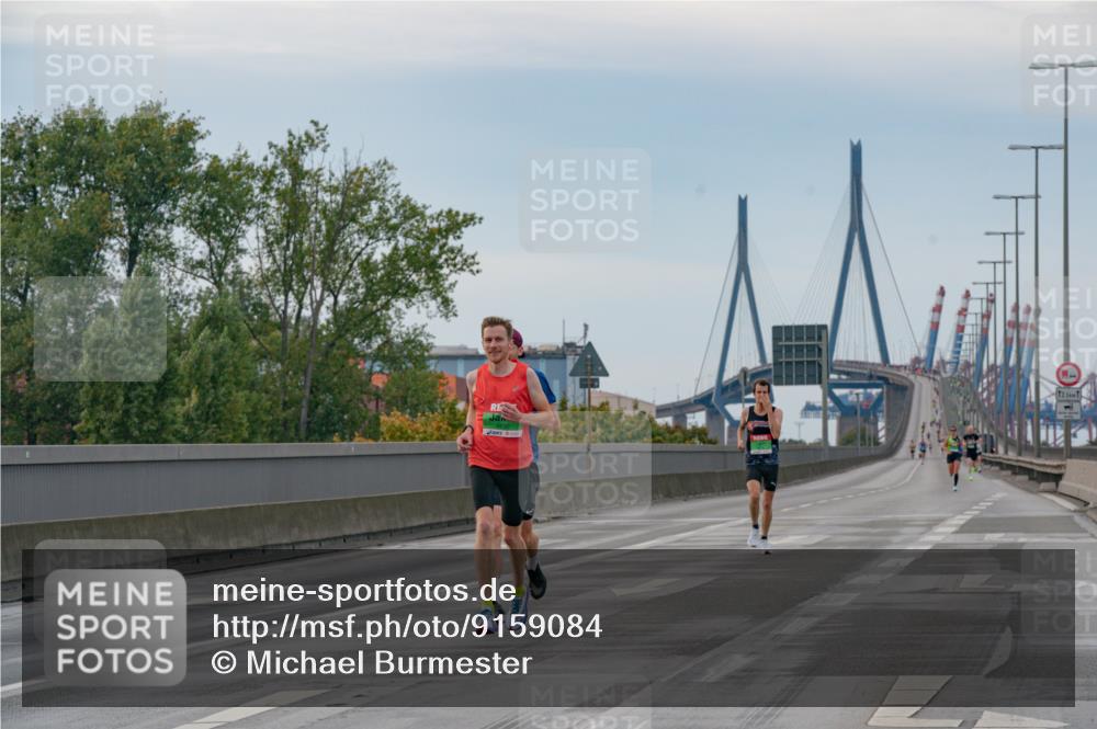 03.10.2025 - Köhlbrandbrückenlauf Michael Burmester http://msf.ph/oto/9159084 03.10.2025 15:36:35 Position 3 12 meine-sportfotos.de