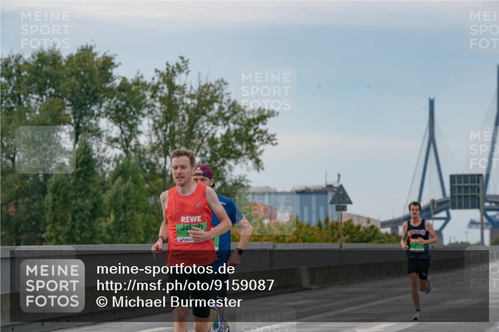 03.10.2025 - Köhlbrandbrückenlauf Michael Burmester http://msf.ph/oto/9159087 03.10.2025 15:36:37 Position 3  meine-sportfotos.de