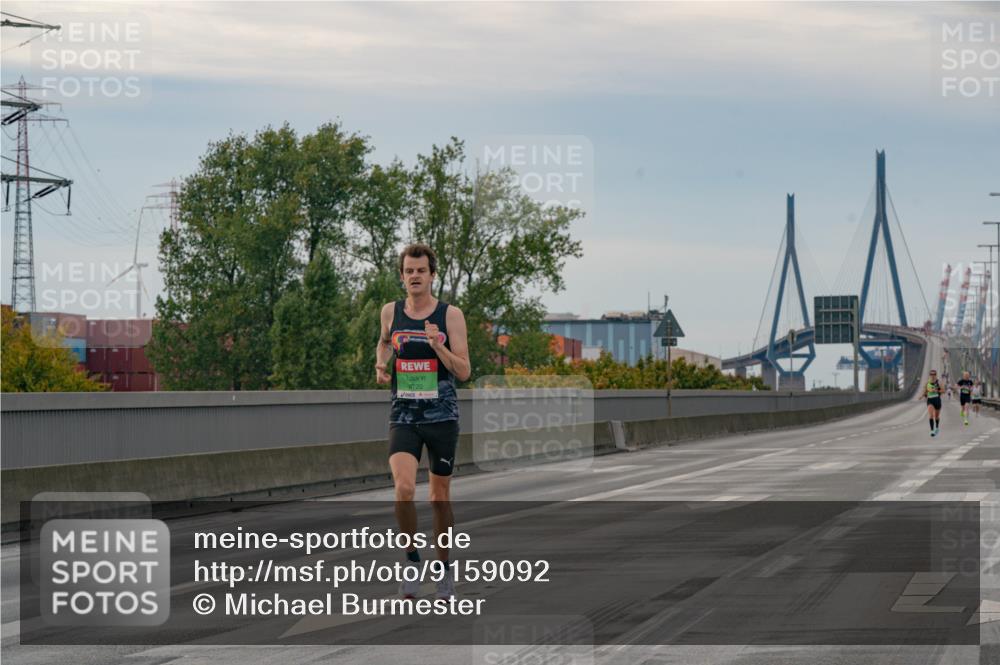 03.10.2025 - Köhlbrandbrückenlauf Michael Burmester http://msf.ph/oto/9159092 03.10.2025 15:36:42 Position 3 9720 meine-sportfotos.de
