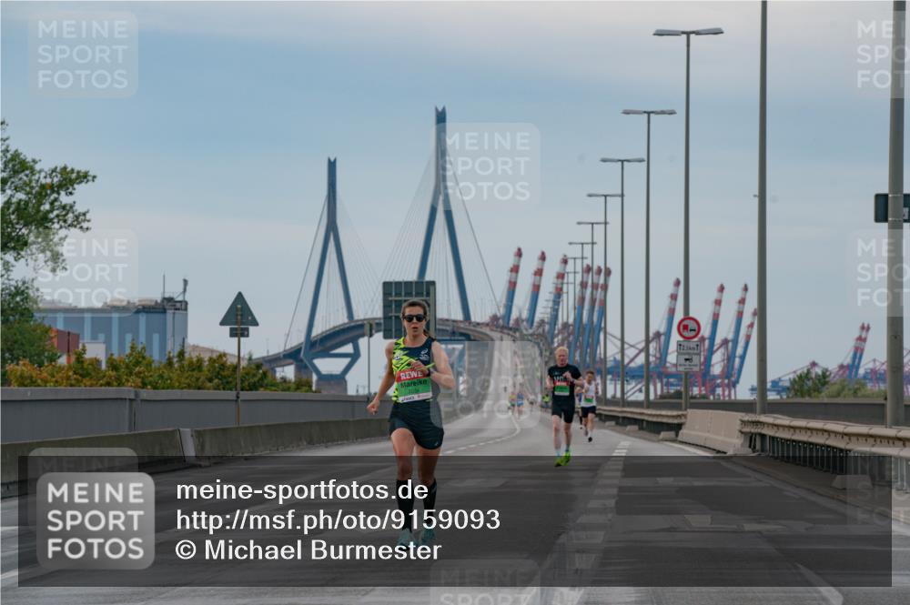 03.10.2025 - Köhlbrandbrückenlauf Michael Burmester http://msf.ph/oto/9159093 03.10.2025 15:36:56 Position 3 7034, 12, 5 meine-sportfotos.de