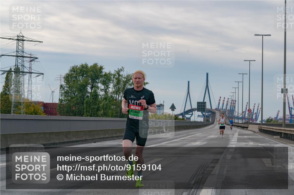 03.10.2025 - Köhlbrandbrückenlauf Michael Burmester http://msf.ph/oto/9159104 03.10.2025 15:37:09 Position 3 7015 meine-sportfotos.de