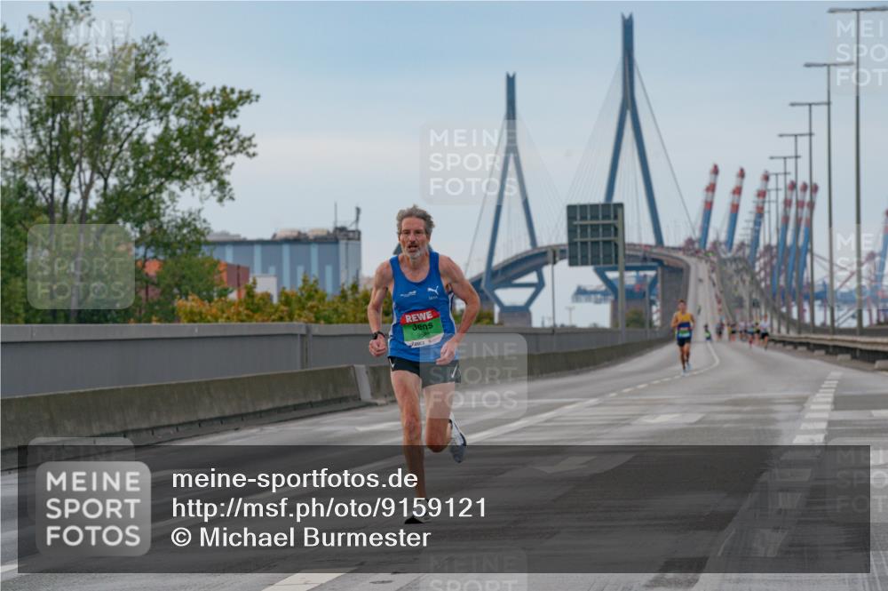 03.10.2025 - Köhlbrandbrückenlauf Michael Burmester http://msf.ph/oto/9159121 03.10.2025 15:37:44 Position 3  meine-sportfotos.de