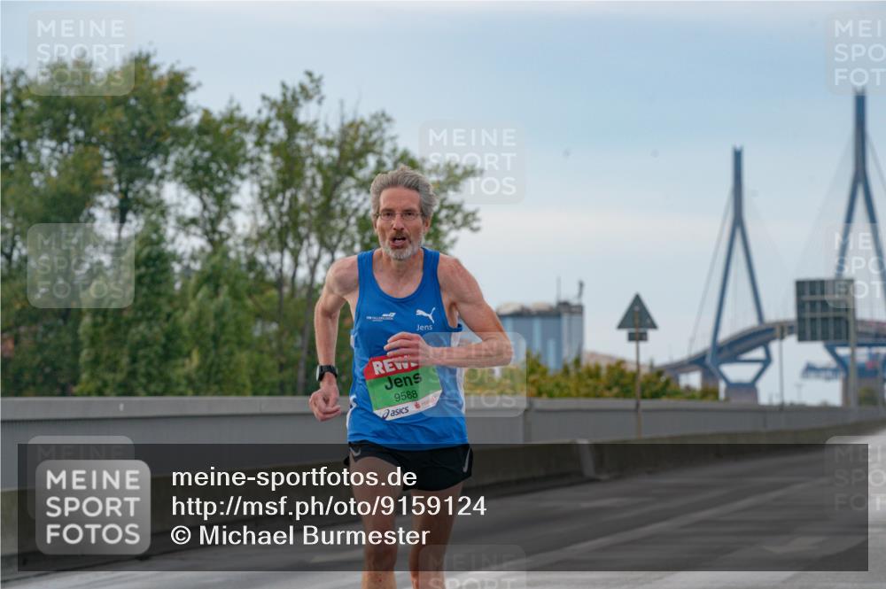 03.10.2025 - Köhlbrandbrückenlauf Michael Burmester http://msf.ph/oto/9159124 03.10.2025 15:37:46 Position 3 9588 meine-sportfotos.de