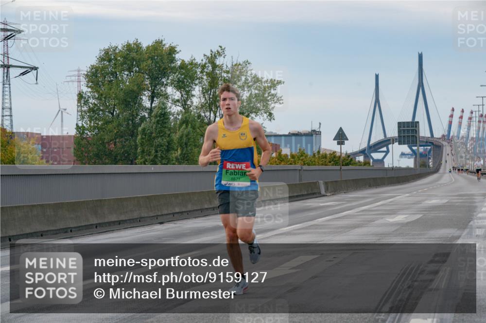 03.10.2025 - Köhlbrandbrückenlauf Michael Burmester http://msf.ph/oto/9159127 03.10.2025 15:38:08 Position 3 8871 meine-sportfotos.de