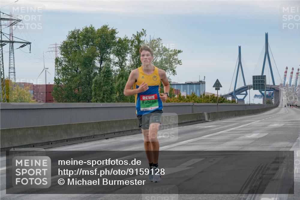 03.10.2025 - Köhlbrandbrückenlauf Michael Burmester http://msf.ph/oto/9159128 03.10.2025 15:38:08 Position 3 8871 meine-sportfotos.de