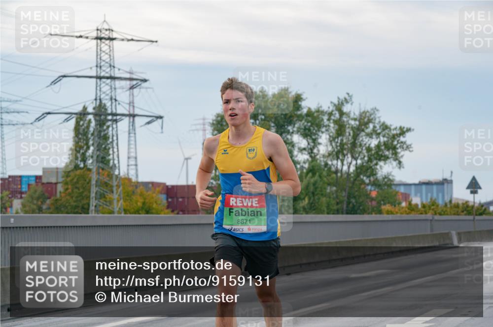 03.10.2025 - Köhlbrandbrückenlauf Michael Burmester http://msf.ph/oto/9159131 03.10.2025 15:38:09 Position 3 8871 meine-sportfotos.de