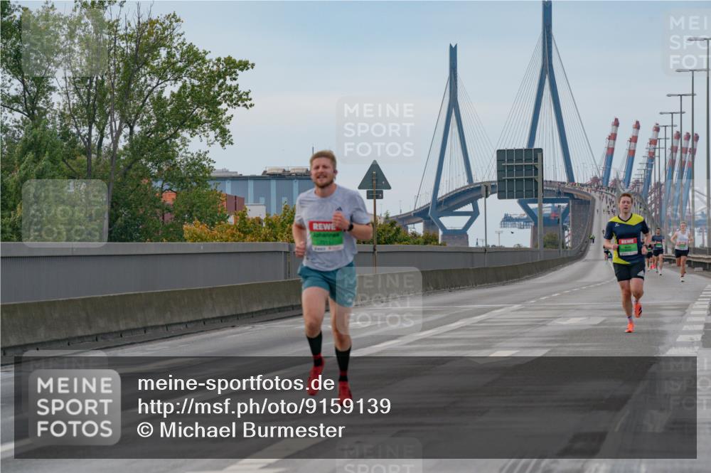 03.10.2025 - Köhlbrandbrückenlauf Michael Burmester http://msf.ph/oto/9159139 03.10.2025 15:38:43 Position 3  meine-sportfotos.de
