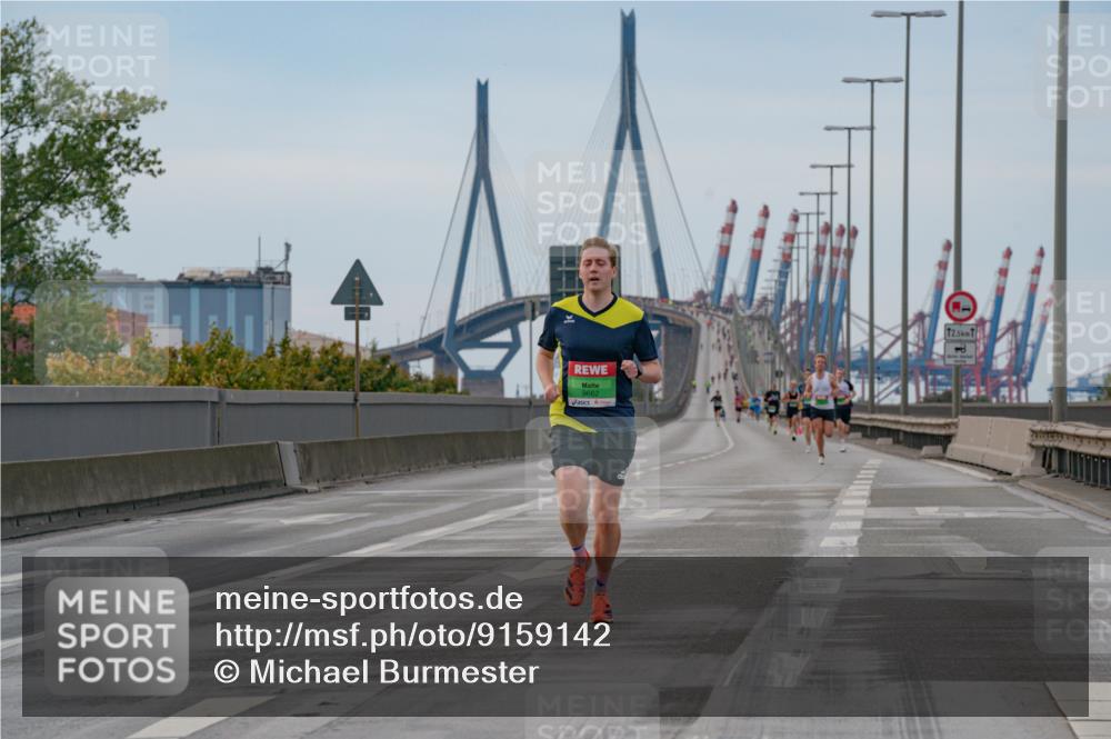 03.10.2025 - Köhlbrandbrückenlauf Michael Burmester http://msf.ph/oto/9159142 03.10.2025 15:38:48 Position 3 9662, 12, 5 meine-sportfotos.de