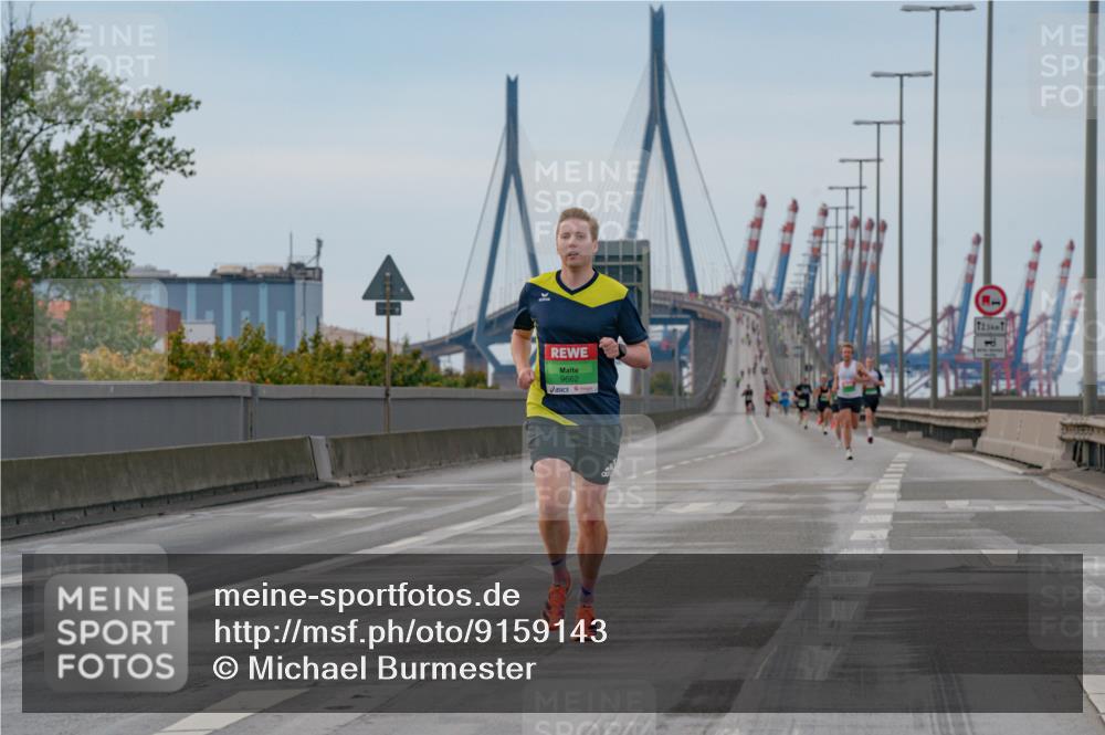 03.10.2025 - Köhlbrandbrückenlauf Michael Burmester http://msf.ph/oto/9159143 03.10.2025 15:38:49 Position 3 9662 meine-sportfotos.de