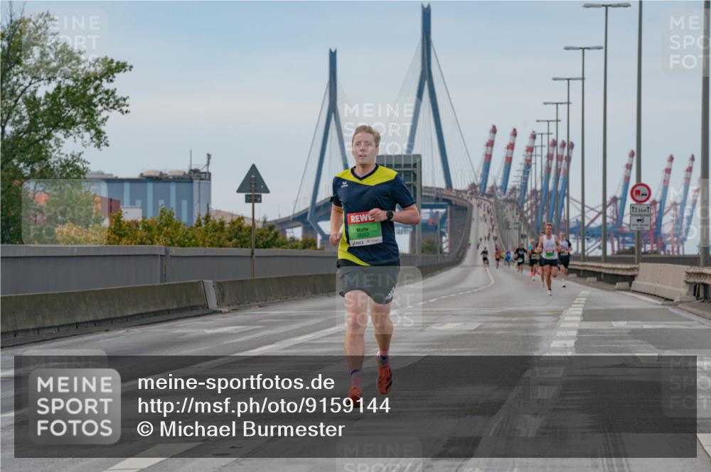 03.10.2025 - Köhlbrandbrückenlauf Michael Burmester http://msf.ph/oto/9159144 03.10.2025 15:38:49 Position 3 9662, 12, 5 meine-sportfotos.de