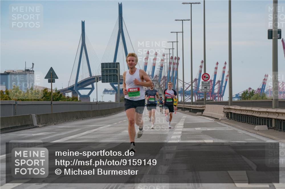 03.10.2025 - Köhlbrandbrückenlauf Michael Burmester http://msf.ph/oto/9159149 03.10.2025 15:39:06 Position 3 9617, 12, 5 meine-sportfotos.de