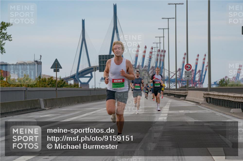 03.10.2025 - Köhlbrandbrückenlauf Michael Burmester http://msf.ph/oto/9159151 03.10.2025 15:39:07 Position 3 9617, 12, 5 meine-sportfotos.de