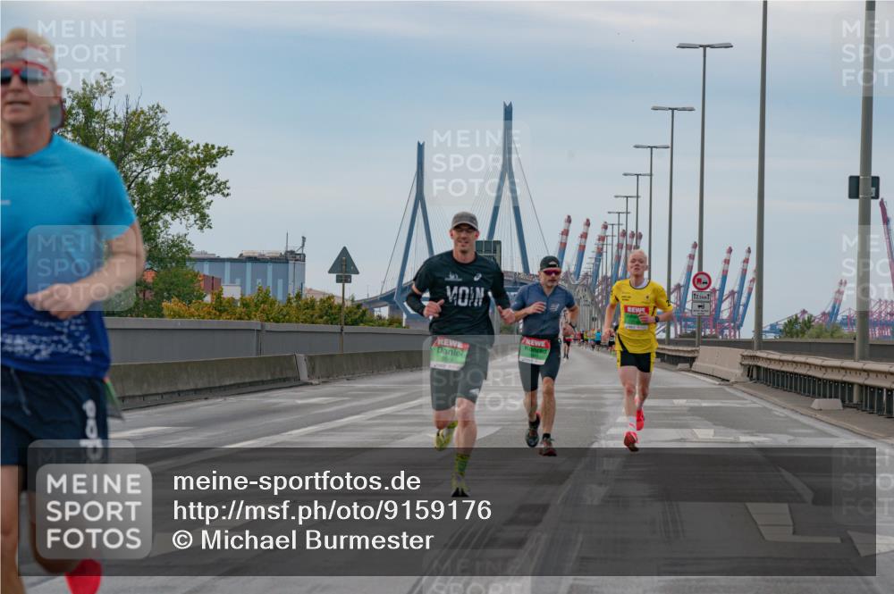 03.10.2025 - Köhlbrandbrückenlauf Michael Burmester http://msf.ph/oto/9159176 03.10.2025 15:39:33 Position 3 12, 5, 8 meine-sportfotos.de