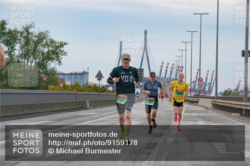03.10.2025 - Köhlbrandbrückenlauf Michael Burmester http://msf.ph/oto/9159178 03.10.2025 15:39:34 Position 3 9549 meine-sportfotos.de