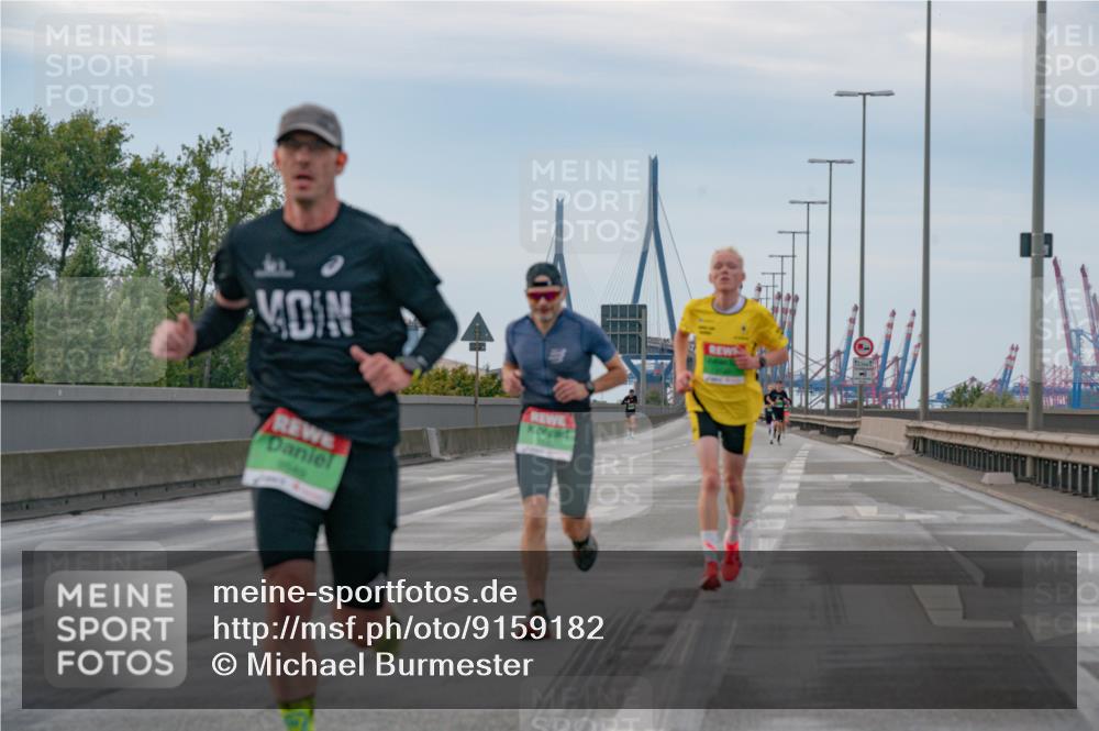03.10.2025 - Köhlbrandbrückenlauf Michael Burmester http://msf.ph/oto/9159182 03.10.2025 15:39:36 Position 3  meine-sportfotos.de