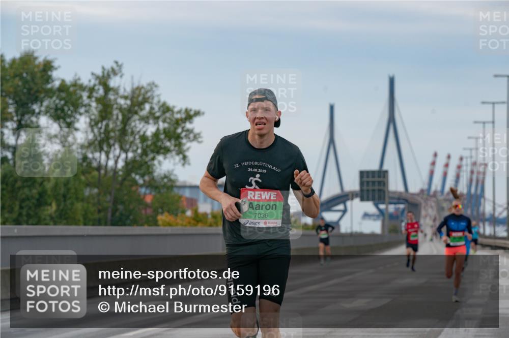 03.10.2025 - Köhlbrandbrückenlauf Michael Burmester http://msf.ph/oto/9159196 03.10.2025 15:40:00 Position 3 32, 24, 08, 2019, 7036 meine-sportfotos.de