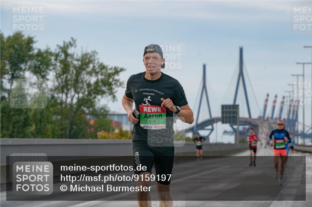 03.10.2025 - Köhlbrandbrückenlauf Michael Burmester http://msf.ph/oto/9159197 03.10.2025 15:40:01 Position 3 32, 24, 08, 2019, 7036 meine-sportfotos.de