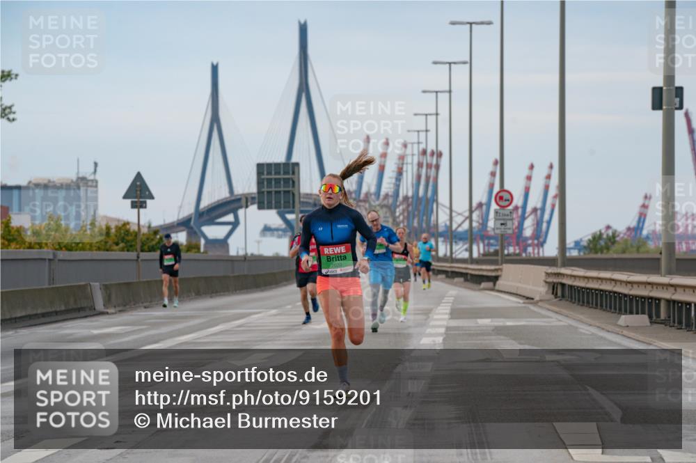 03.10.2025 - Köhlbrandbrückenlauf Michael Burmester http://msf.ph/oto/9159201 03.10.2025 15:40:04 Position 3 7020 meine-sportfotos.de
