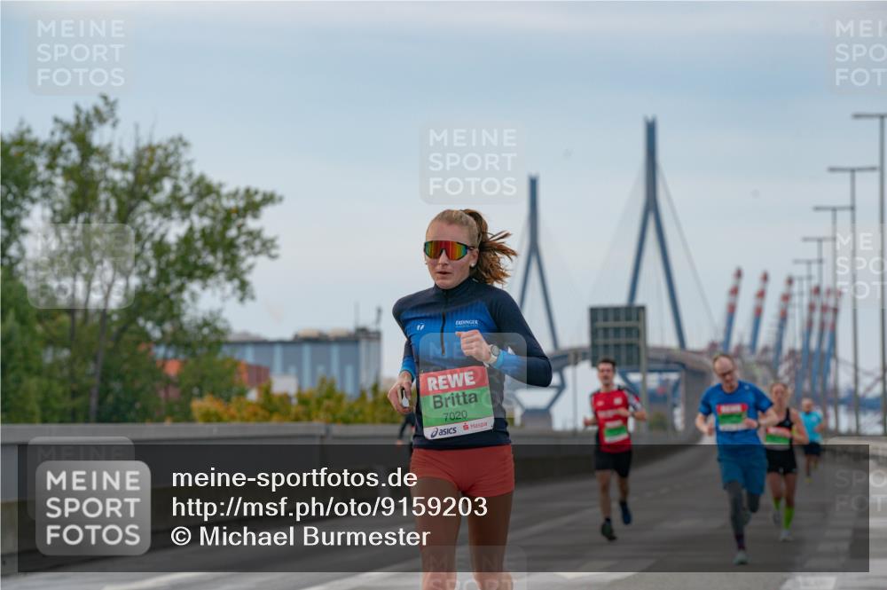 03.10.2025 - Köhlbrandbrückenlauf Michael Burmester http://msf.ph/oto/9159203 03.10.2025 15:40:07 Position 3 7020 meine-sportfotos.de