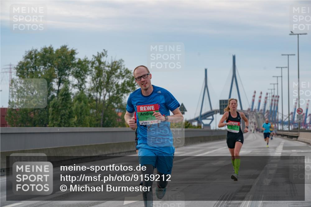 03.10.2025 - Köhlbrandbrückenlauf Michael Burmester http://msf.ph/oto/9159212 03.10.2025 15:40:13 Position 3 7065 meine-sportfotos.de
