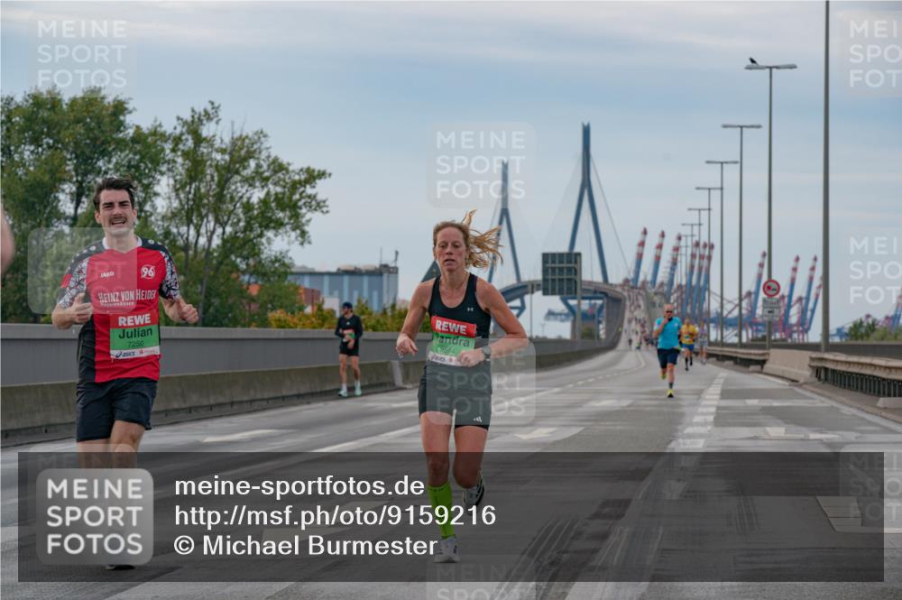 03.10.2025 - Köhlbrandbrückenlauf Michael Burmester http://msf.ph/oto/9159216 03.10.2025 15:40:15 Position 3 96, 7250, 9564 meine-sportfotos.de