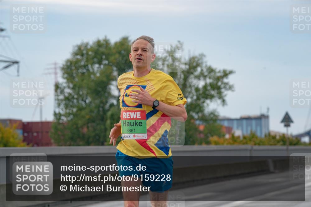 03.10.2025 - Köhlbrandbrückenlauf Michael Burmester http://msf.ph/oto/9159228 03.10.2025 15:40:41 Position 3 8861, 4 meine-sportfotos.de