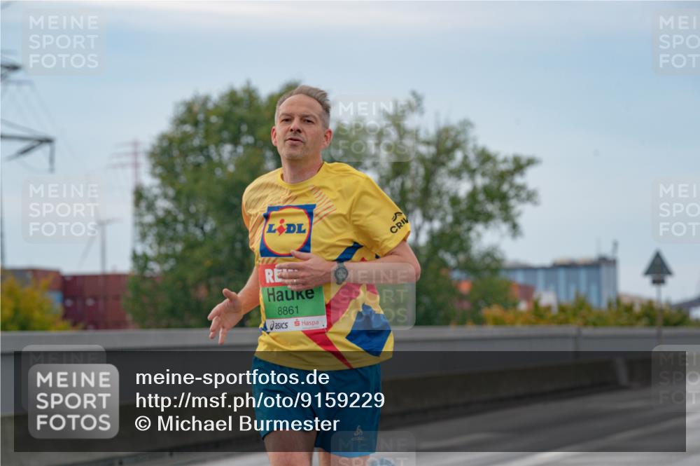 03.10.2025 - Köhlbrandbrückenlauf Michael Burmester http://msf.ph/oto/9159229 03.10.2025 15:40:41 Position 3 8861, 5 meine-sportfotos.de