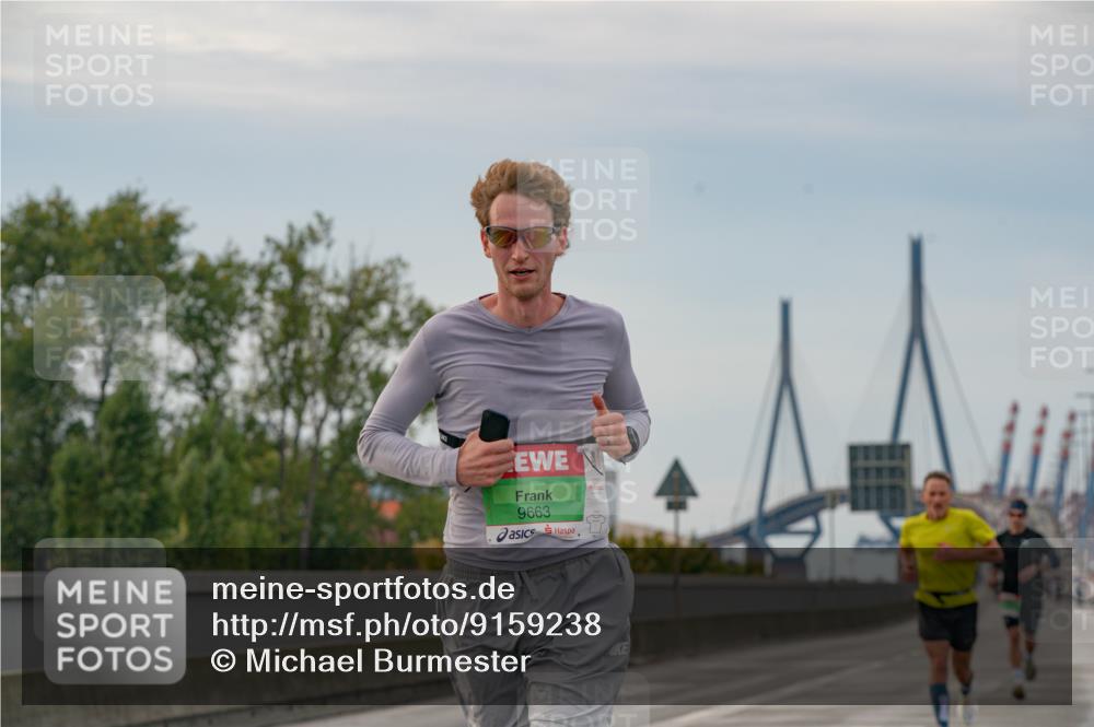 03.10.2025 - Köhlbrandbrückenlauf Michael Burmester http://msf.ph/oto/9159238 03.10.2025 15:40:51 Position 3 9663 meine-sportfotos.de