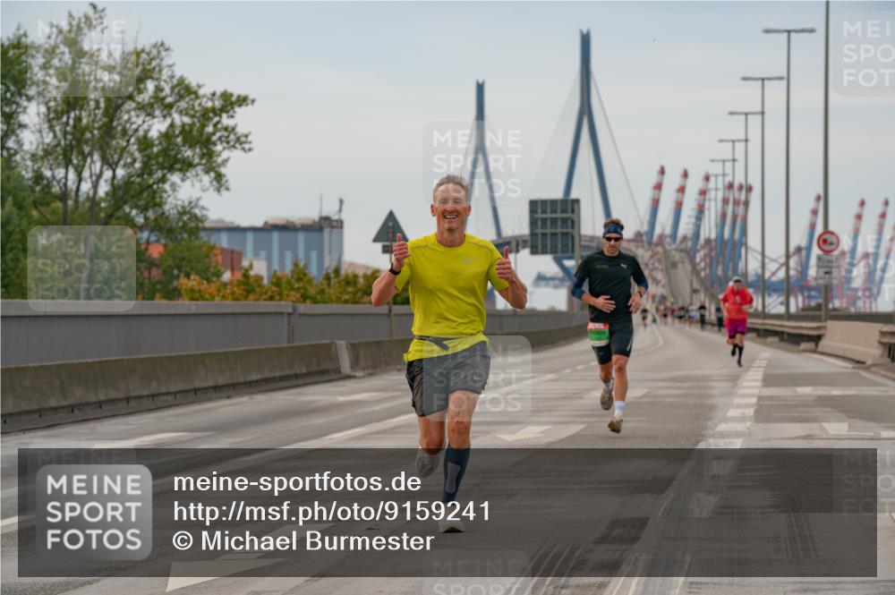 03.10.2025 - Köhlbrandbrückenlauf Michael Burmester http://msf.ph/oto/9159241 03.10.2025 15:40:54 Position 3  meine-sportfotos.de