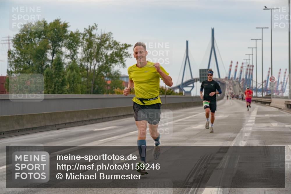 03.10.2025 - Köhlbrandbrückenlauf Michael Burmester http://msf.ph/oto/9159246 03.10.2025 15:40:56 Position 3  meine-sportfotos.de