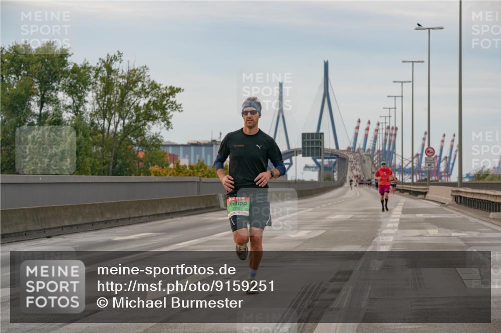 03.10.2025 - Köhlbrandbrückenlauf Michael Burmester http://msf.ph/oto/9159251 03.10.2025 15:40:59 Position 3 7118 meine-sportfotos.de