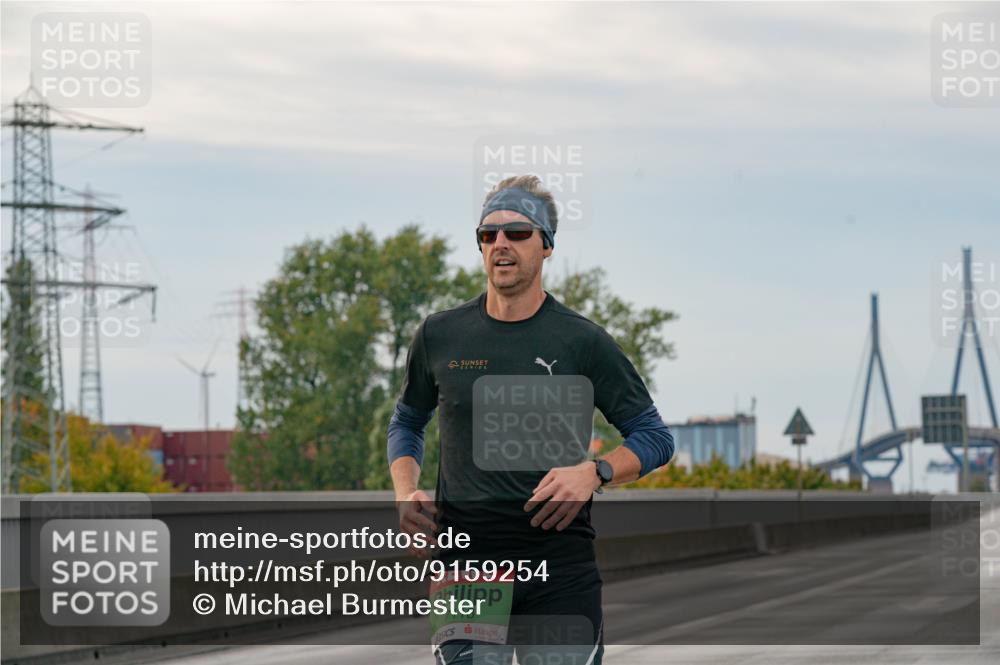 03.10.2025 - Köhlbrandbrückenlauf Michael Burmester http://msf.ph/oto/9159254 03.10.2025 15:41:01 Position 3 7118 meine-sportfotos.de