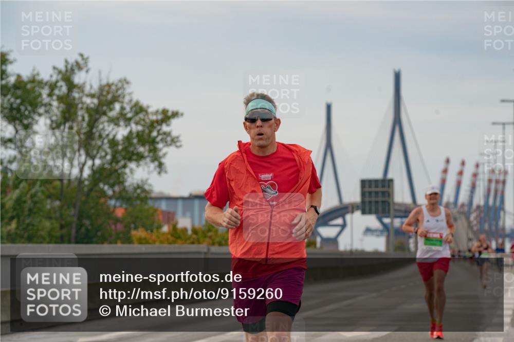 03.10.2025 - Köhlbrandbrückenlauf Michael Burmester http://msf.ph/oto/9159260 03.10.2025 15:41:12 Position 3  meine-sportfotos.de