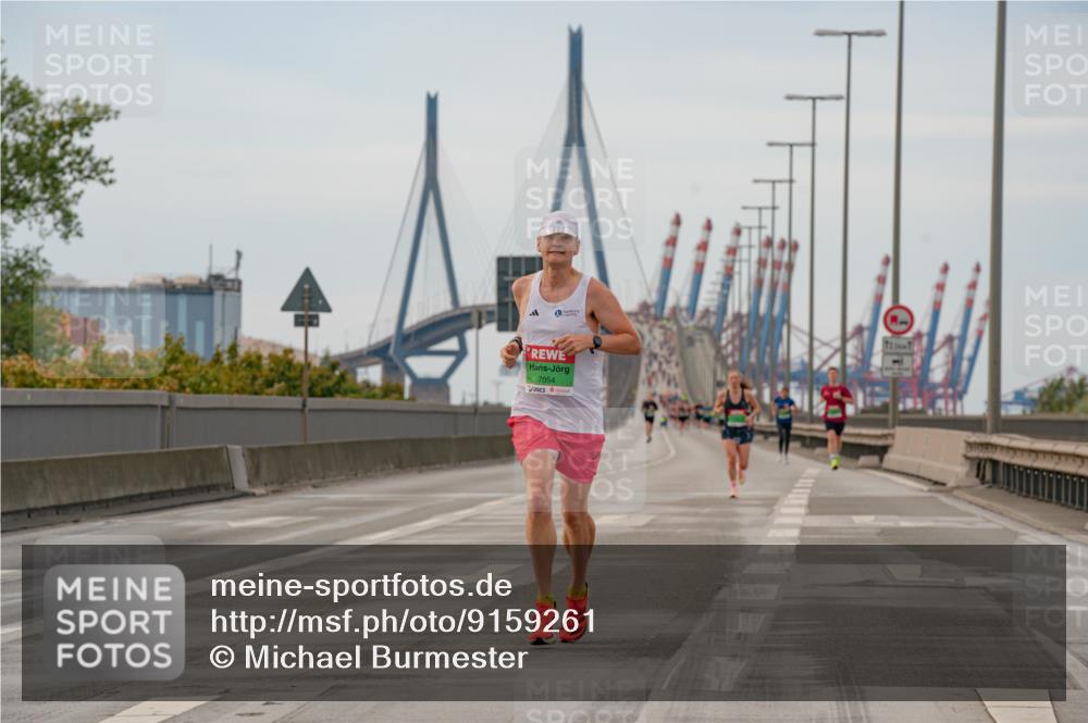 03.10.2025 - Köhlbrandbrückenlauf Michael Burmester http://msf.ph/oto/9159261 03.10.2025 15:41:14 Position 3 7054 meine-sportfotos.de